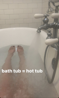 Ali Macofsky feet photo 5