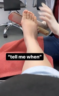 Ali Macofsky feet photo 4