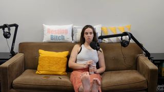 Ali Macofsky feet photo 9