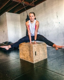 Ali Spagnola feet photo 6