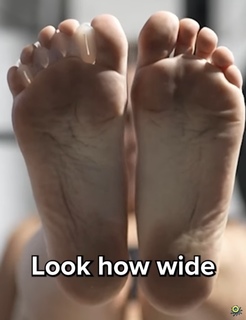 Ali Spagnola feet photo 6