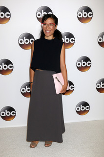Ali Wong feet photo thumbnail