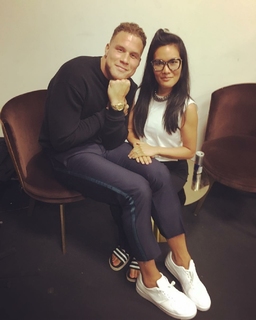 Ali Wong feet photo thumbnail