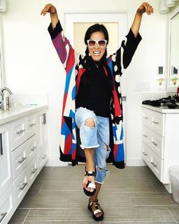Ali Wong feet photo thumbnail