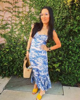 Ali Wong feet photo thumbnail
