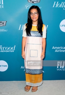 Ali Wong feet photo thumbnail