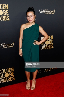 Ali Wong feet photo thumbnail