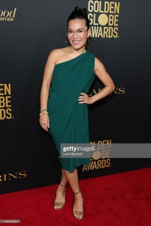 Ali Wong feet photo thumbnail
