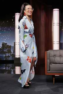 Ali Wong feet photo thumbnail