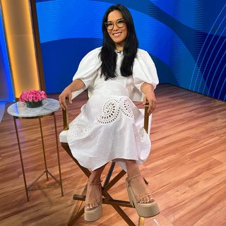 Ali Wong feet photo thumbnail