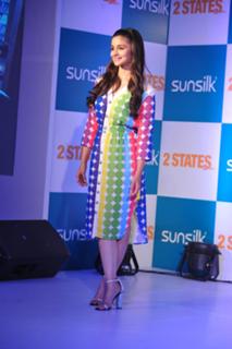 Alia Bhatt feet photo thumbnail