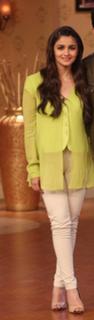 Alia Bhatt feet photo thumbnail