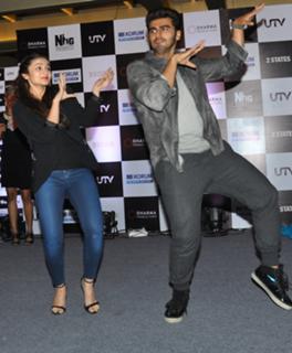 Alia Bhatt feet photo thumbnail