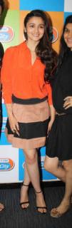 Alia Bhatt feet photo thumbnail