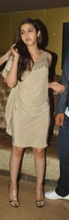 Alia Bhatt feet photo thumbnail