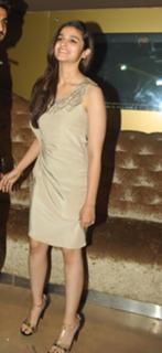 Alia Bhatt feet photo thumbnail