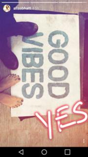 Alia Bhatt feet photo thumbnail