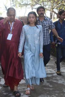 Alia Bhatt feet photo thumbnail