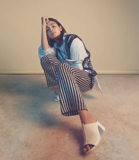 Alia Bhatt feet photo thumbnail