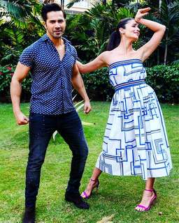 Alia Bhatt feet photo thumbnail