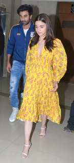 Alia Bhatt feet photo thumbnail