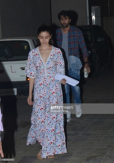 Alia Bhatt feet photo thumbnail