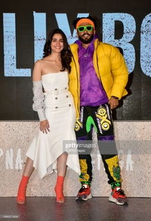 Alia Bhatt feet photo thumbnail