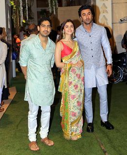 Alia Bhatt feet photo thumbnail