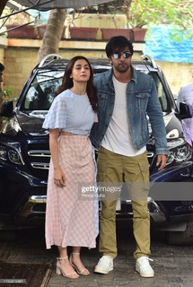 Alia Bhatt feet photo thumbnail