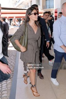 Alia Bhatt feet photo thumbnail