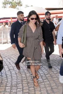 Alia Bhatt feet photo thumbnail