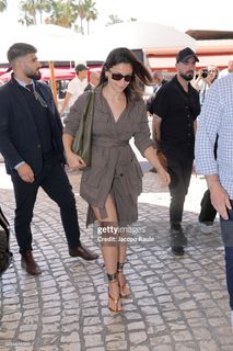 Alia Bhatt feet photo thumbnail