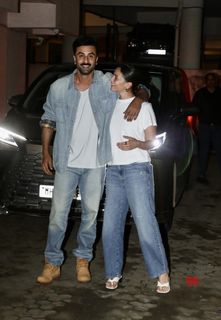 Alia Bhatt feet photo thumbnail