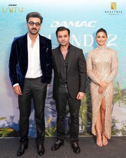 Alia Bhatt feet photo thumbnail