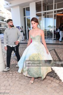 Alia Bhatt feet photo 4