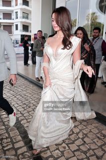 Alia Bhatt feet photo 2