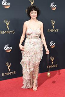 Alia Shawkat feet photo thumbnail