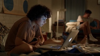 Alia Shawkat feet photo thumbnail