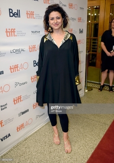 Alia Shawkat feet photo thumbnail