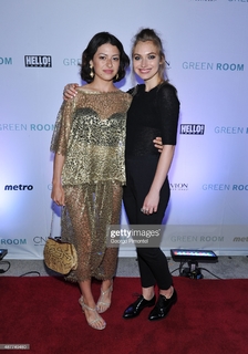Alia Shawkat feet photo thumbnail