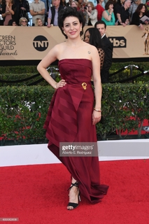 Alia Shawkat feet photo thumbnail