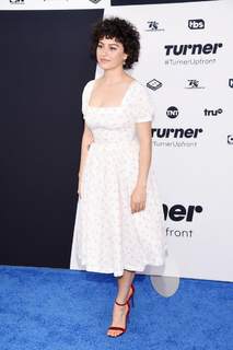 Alia Shawkat feet photo thumbnail