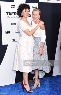 Alia Shawkat feet photo thumbnail