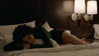 Alia Shawkat feet photo thumbnail