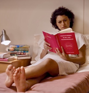 Alia Shawkat feet photo thumbnail