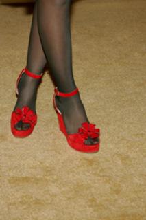 Alia Shawkat feet photo thumbnail