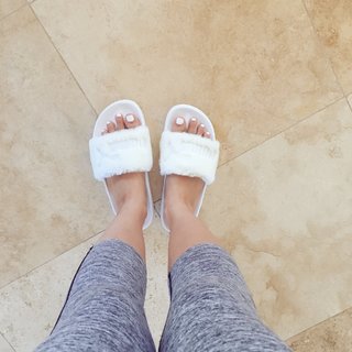 Alia Shelesh feet photo thumbnail