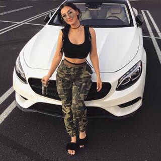 Alia Shelesh feet photo thumbnail