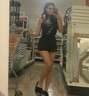 Alia Shelesh feet photo thumbnail