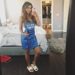 Alia Shelesh feet photo thumbnail